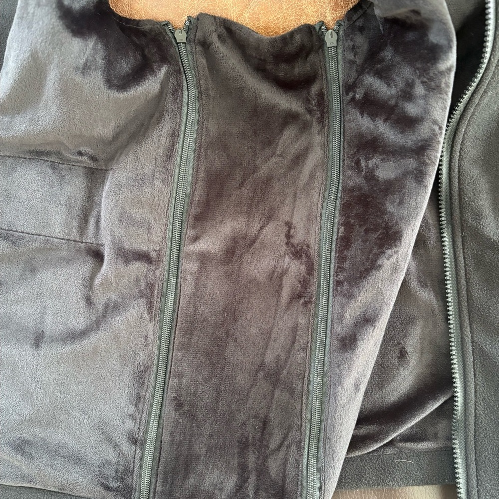 Arris women’s heated vest, customizable size/ fit. Black. Like New. - Picture 5 of 10